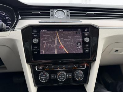 VOLKSWAGEN PASSAT VIII Variant 2.0 TSI BMT Highline 4Motion DSG R-line 280LE. Magyarországi. 115e km. Téli-nyári kerék garnitúra!