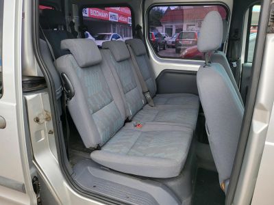 FORD TOURNEO CONNECT 1.8 TDCI 8 személyes Frissen szervizelt!