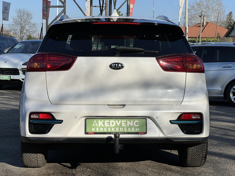 KIA NIRO e-Niro 64kWh Platinum 400+km hatótáv. Bőr. ülésszellőztetés. CARPLAY. stb