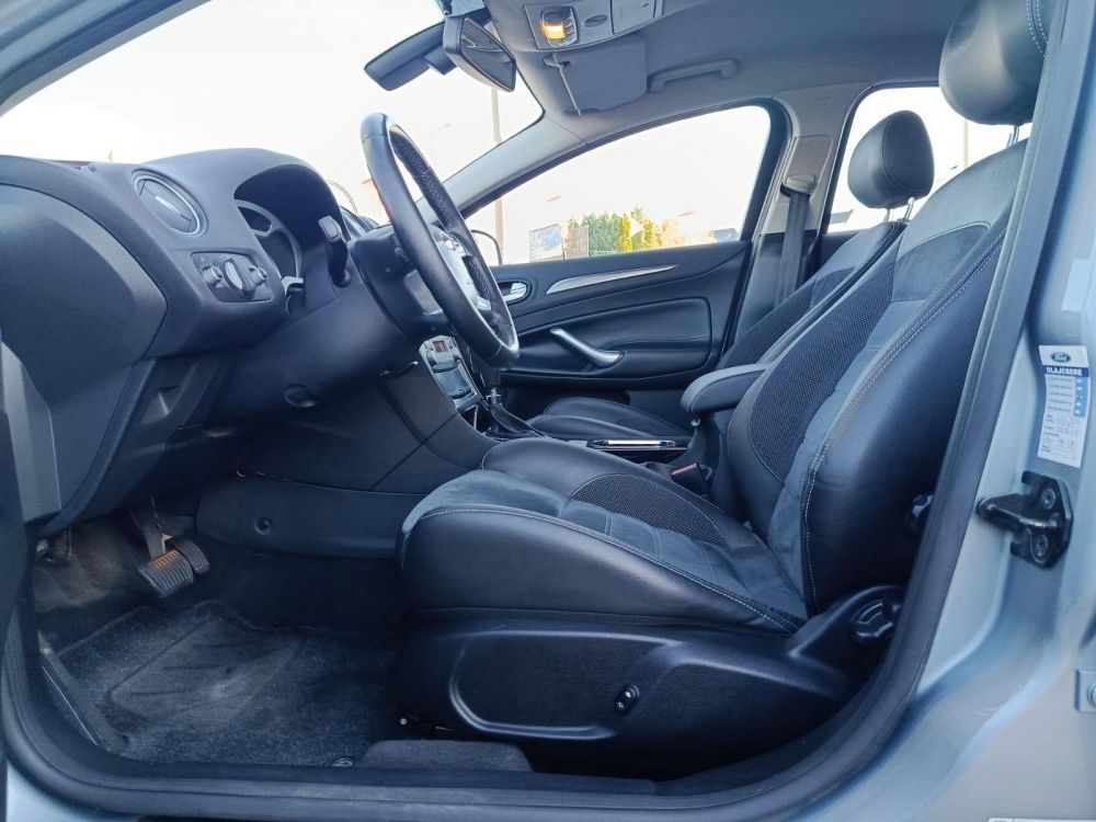 FORD MONDEO 2.0 TDCi Ghia Powershift Klíma Tempomat Bluetooth Garanciális váltó!