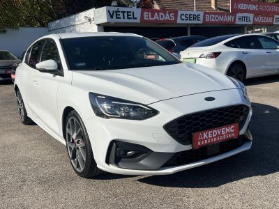FORD FOCUS 2.3 EcoBoost ST Frissen szervizelt. RECARO. Carplay. GARANCIÁLIS motor!
