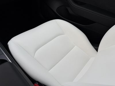 TESLA MODEL 3 Long Range AWD (Automata) 76e km. FEHÉR BELSŐ. mátrix LED. hőszivattyú. garanciális. megkímélt állapot!