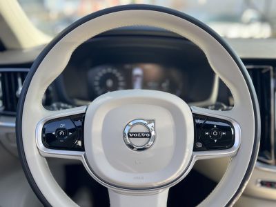 VOLVO S60 2.0 [T8] Recharge Inscription AWD Geartronic 27e km. M.o.-i. garanciális. márkaszervizelt. harman/kardon. ZÖLD rendszám!