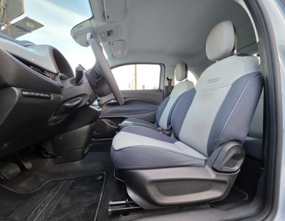 FIAT 500 500e La Prima 42kWh (Automata) Magyar.o-i.Klíma Tempomat Bluetooth Carplay 37e km!