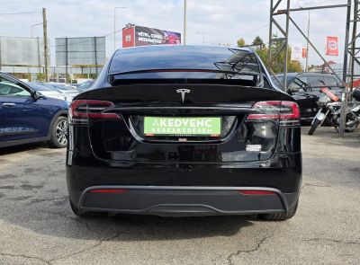 TESLA MODEL X Plaid (Automata) (6 személyes )