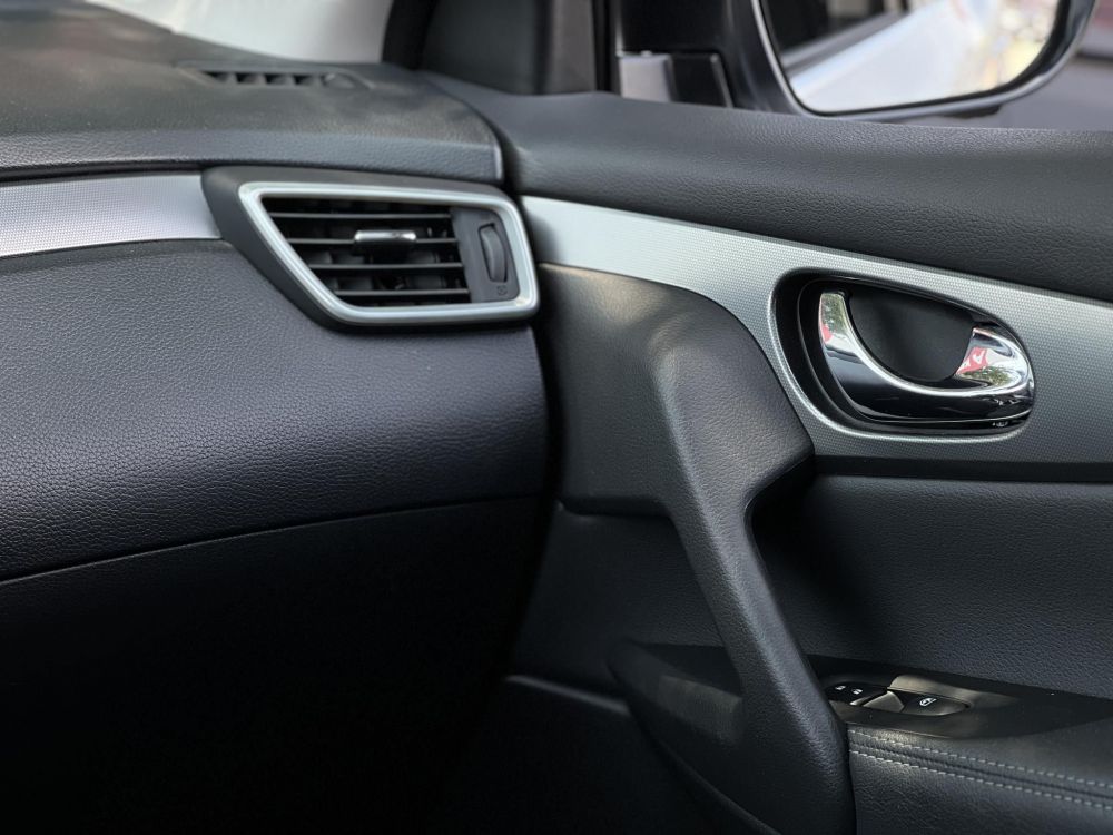 NISSAN QASHQAI 1.3 DIG-T N-Connecta 63e km. Magyarországi. rendszeresen szervizelt!
