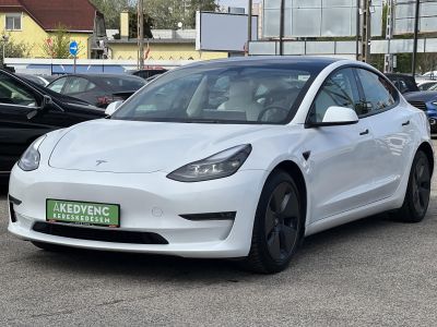 TESLA MODEL 3 Long Range AWD (Automata) 63e km. sérülésmentes. mátrix LED. hőszivattyú. premium hifi. FEHÉR BELSŐ!