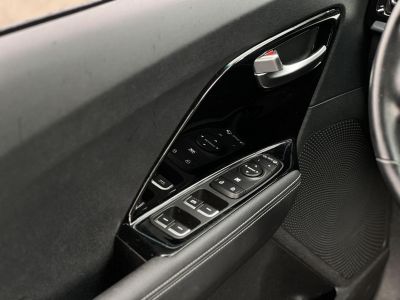 KIA NIRO e-Niro 64kWh Silver 455 km wltp hatótáv. carplay. tempomat. vezetéstámogató rendszerek!