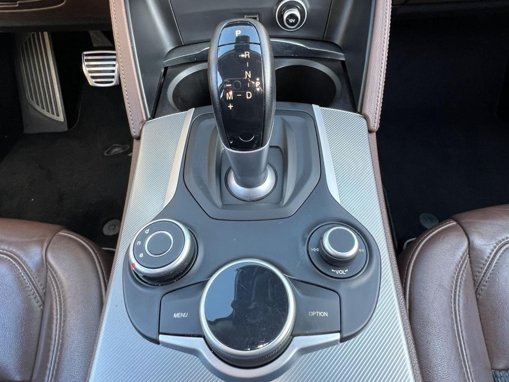 ALFA ROMEO STELVIO 2.0 T Super Q4 (Automata) 200le. LED Tempomat Navi Lejtmenet Bluetooth Kormányváltó