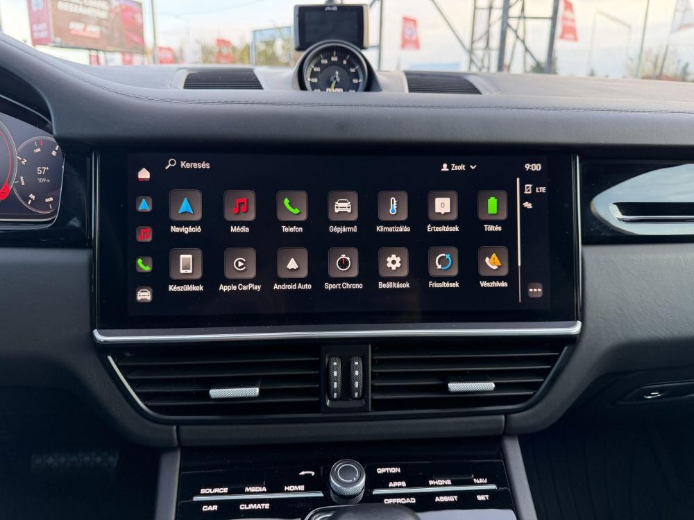 PORSCHE CAYENNE Coupé E-Hybrid Tiptronic ic 48e km. Sérülésmentes. 2027.12-ig zöld rendszám