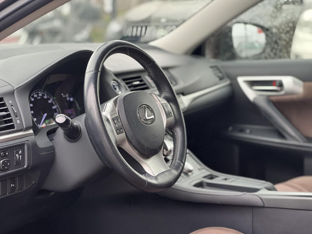 LEXUS CT 200h Comfort (Automata) 146e km. digit klíma. ülésfűtés. tempomat. kamera. megkímélt állapot!