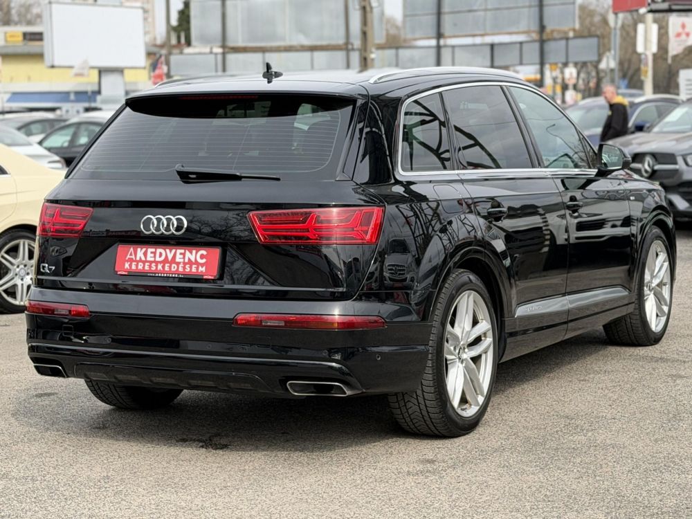 AUDI Q7 3.0 V6 TDI quattro Tiptronic ic [7 személy] 7 személy! Sérülésmentes. S-line M.o.-i. BOSE. virtual cockpit. kamera. keyless.