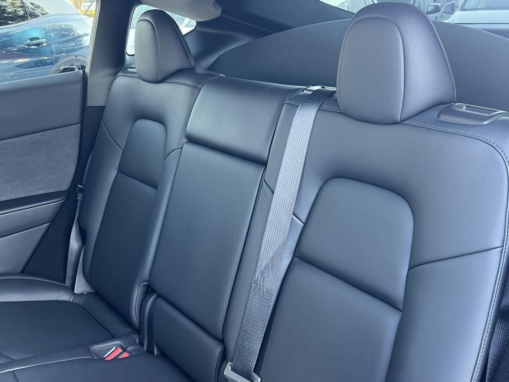 TESLA MODEL Y Performance AWD (Automata) 95e km. AMD Ryzen. hőszivattyú. mátrix LED. 2030-ig garanciális!