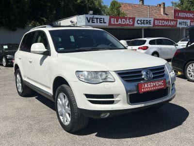 VOLKSWAGEN TOUAREG 3.0 V6 TDI Tiptronic ic Magyarországi. 3.5T vonóhorog. napfénytető. barna bőr. szervizelt!