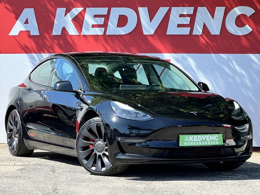 TESLA MODEL 3