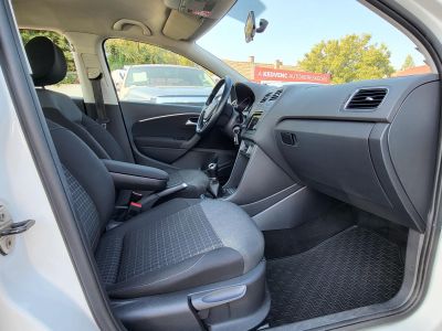 VOLKSWAGEN POLO V 1.2 TSi 90 BMT Comfortline 66e km. M.o.-i. 1.tul. Tempomat Klíma Ülésfűtés PDC