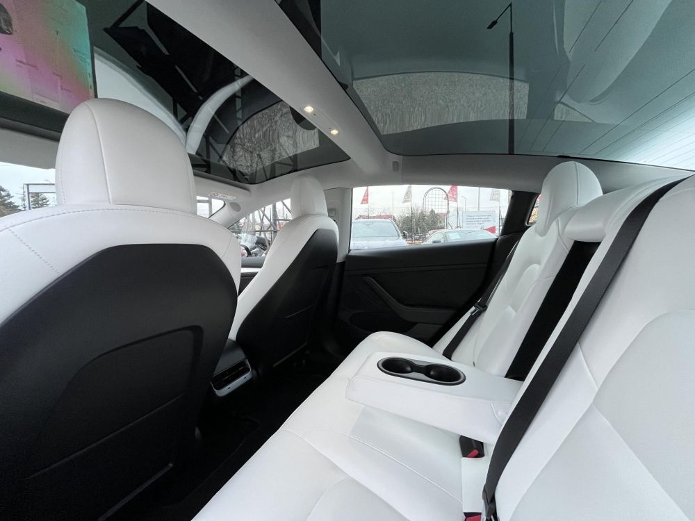 TESLA MODEL 3 Long Range AWD (Automata) 77e km. FEHÉR BELSŐ. mátrix LED. hőszivattyú. garanciális!
