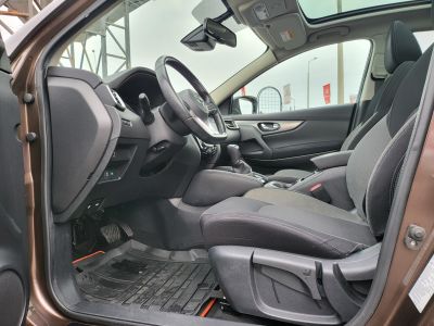 NISSAN QASHQAI 1.2 DIG-T Tekna Xtronic 56e km. M.o.-i. 1.tul. Különleges szín. panorámatető. megkímélt állapot!