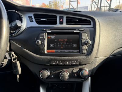 KIA CEE'D 1.4 CVVT EX 72e km. Tempomat Ülésfűtés Kamera Kormányfűtés Navi