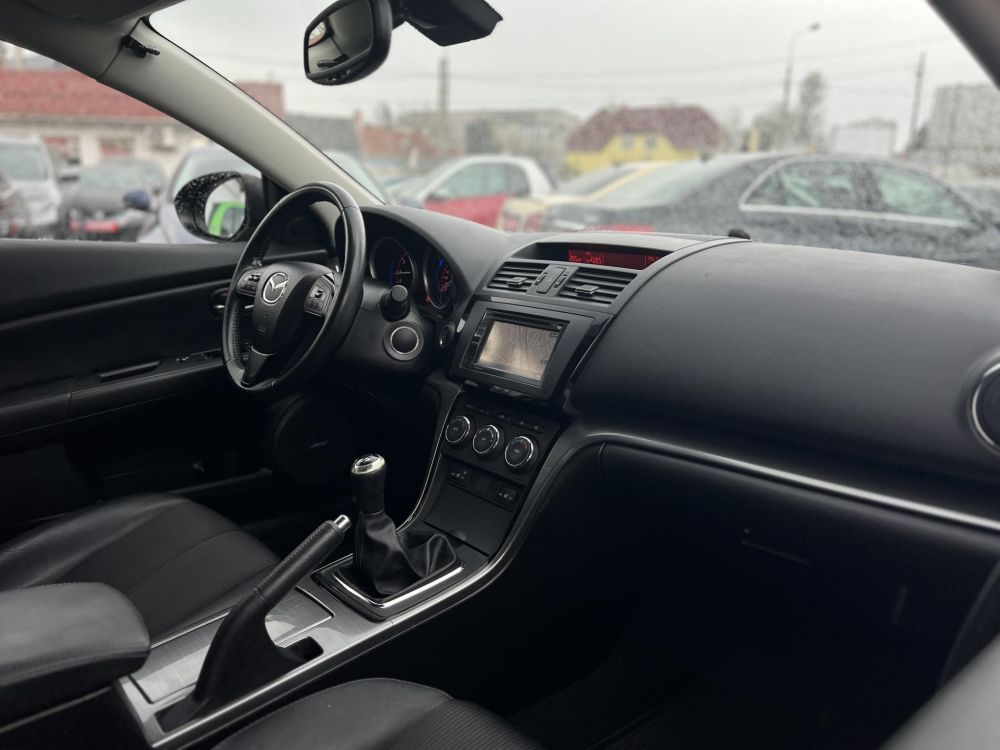 MAZDA 6 Sportkombi 2.5 GTA Xenon Keyless Ülésfűtés Navi BOSE Téli-nyári kerék szett!