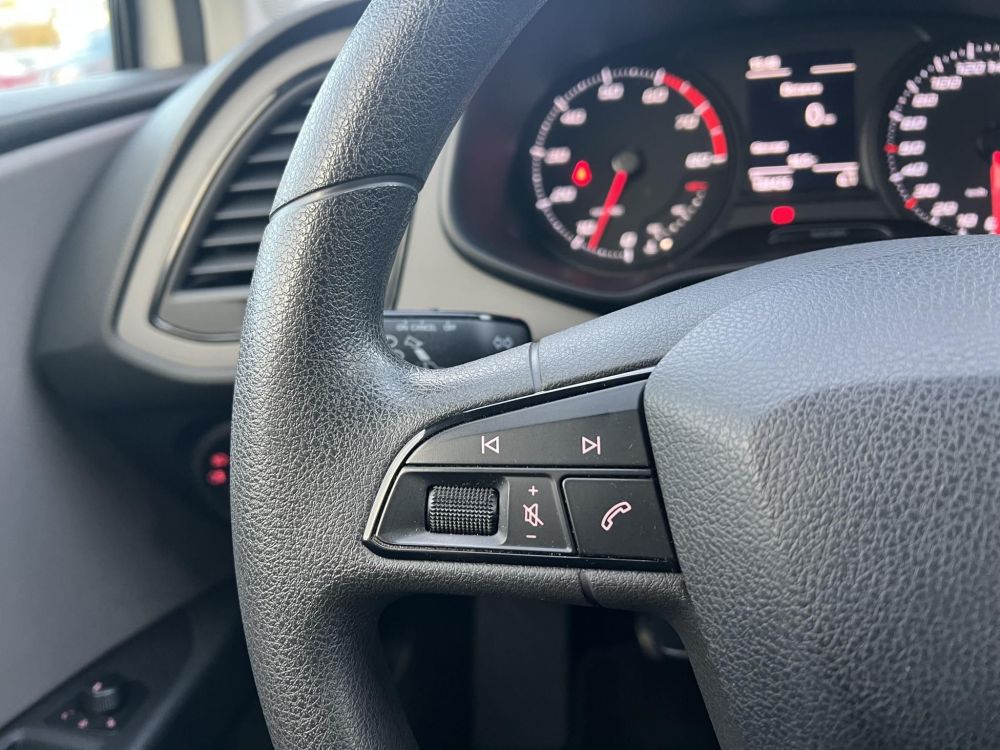SEAT LEON 1.2 TSi Reference Tempomat Digitklíma Bluetooth Tolatóradar!