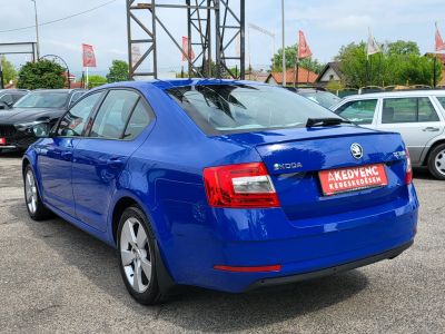 SKODA OCTAVIA 1.5 TSI ACT Style 96e km. M.o.-i. 1.tul. Digitklíma Távtartó Tempomat Ülésfűtés Bluetooth