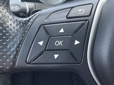 MERCEDES-BENZ E 220 BlueTEC (BlueEFFICIENCY) Avantgarde 9G-TRONIC Klíma Tempomat Bluetooth Parkradar El.ablak!