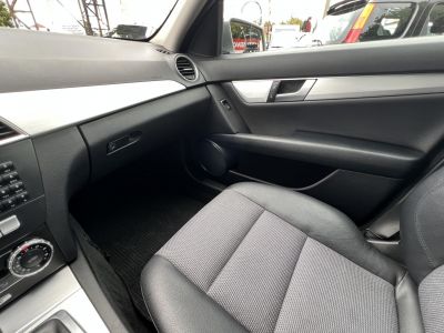 MERCEDES-BENZ C 220 CDI BlueEFFICIENCY Avantgarde (Automata) AMG csomag. Téli-nyári garnitúra. Álomszép beltér!