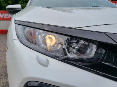 HONDA CIVIC 1.0 T Elegance Navi M.o.i. 1.tul. Márkaszervizelt! 150e km-ig garanciális!