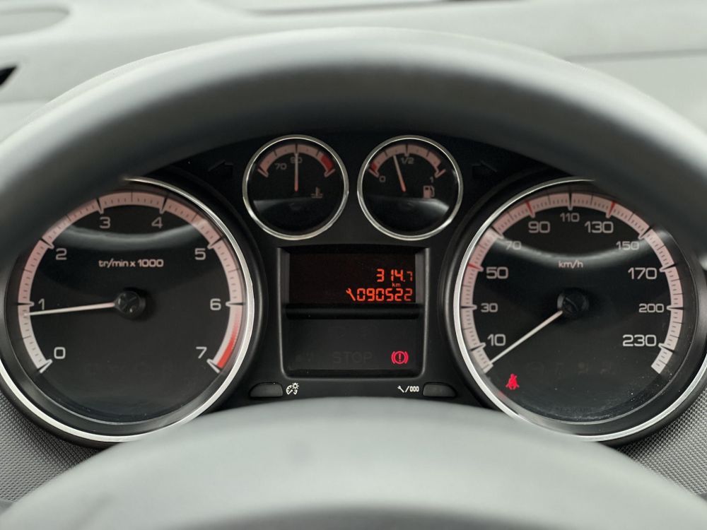 PEUGEOT 308 1.4 VTi Confort Pack 90e km. Magyarországi. klíma. tempomat. vonóhorog. 2 gyári kulcs!