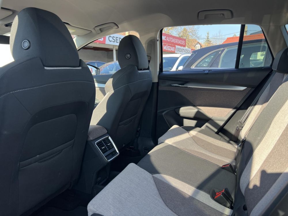 SKODA ENYAQ iV 60 Kitűnő állapot. 400km hatótáv!