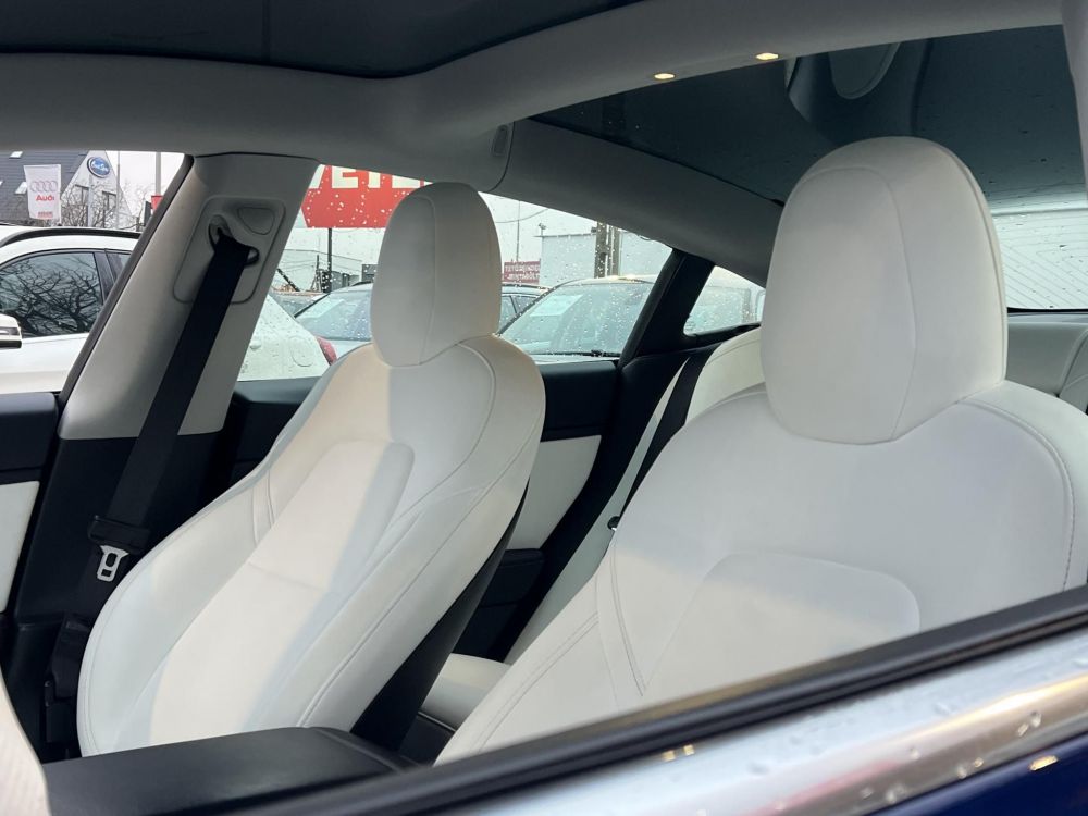 TESLA MODEL 3 Long Range AWD (Automata) 84e km. MAGYAR RENDSZÁMOS. GARANCIÁLIS. FEHÉR BELSŐ!