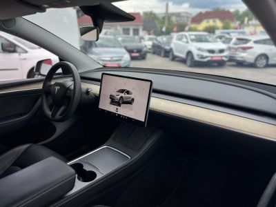 TESLA MODEL Y RWD (Automata) 147e km. AMD Ryzen. hőszivattyú. premium hifi. garanciális!