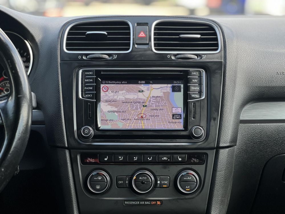 VOLKSWAGEN GOLF VI 2.0 TDI Cabrio 108e km