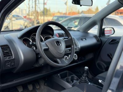 HONDA JAZZ 1.2 S Cool Nincs extra. Nincs csicsa. Csak egy megbízható autó!