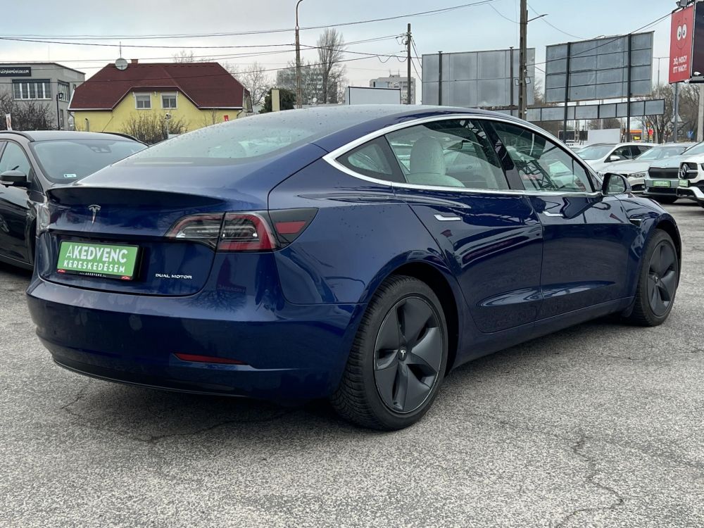 TESLA MODEL 3 Long Range AWD (Automata) 84e km. MAGYAR RENDSZÁMOS. GARANCIÁLIS. FEHÉR BELSŐ!