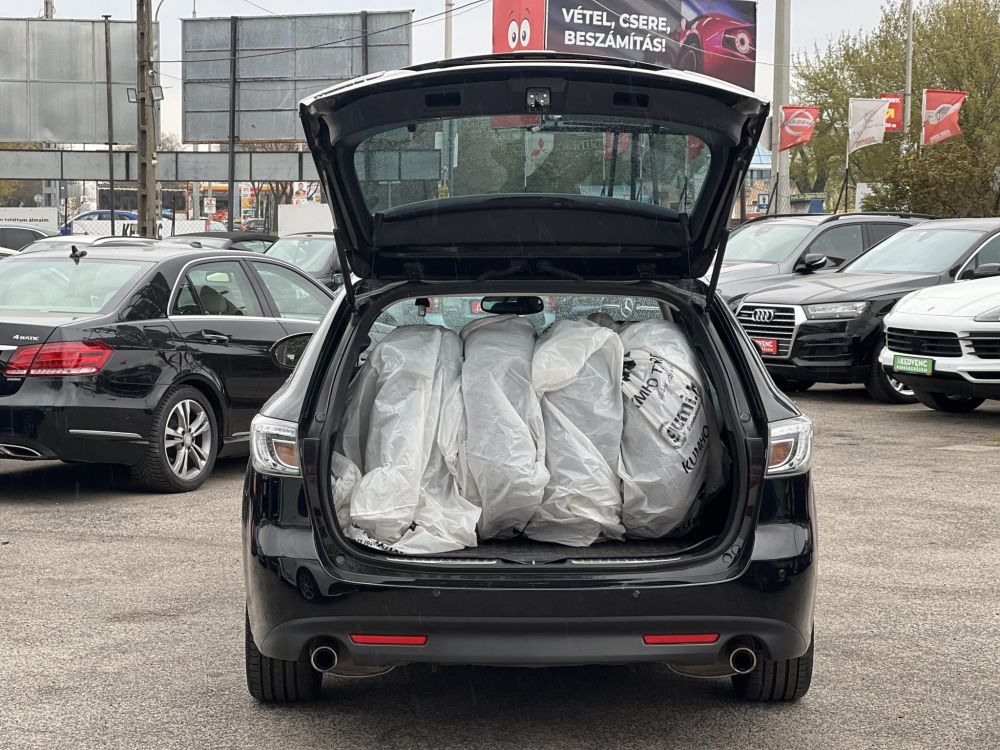 MAZDA 6 Sportkombi 2.5 GTA Xenon Keyless Ülésfűtés Navi BOSE Téli-nyári kerék szett!