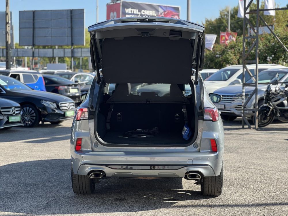 FORD KUGA 2.5 PHEV Vignale CVT panoráma tető. végig vezetett szervizkönyv