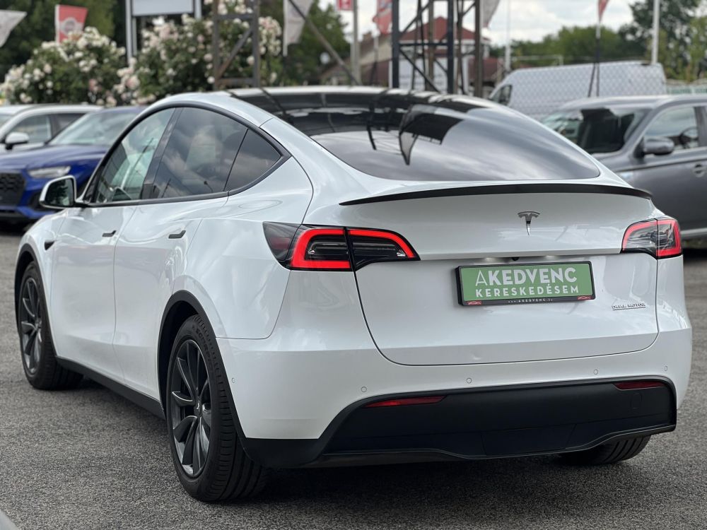 TESLA MODEL Y Performance AWD (Automata) 138e km. AMD Ryzen. mátrix LED. hőszivattyú. garanciális. 8db kerék. (19-21)