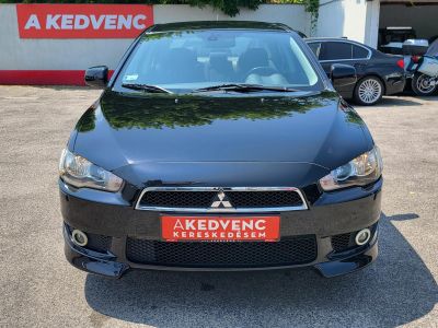 MITSUBISHI LANCER 1.8 Invite CVT Rockford Fosgate HIFI Tempomat Navi Kamera Ülésfűtés Vezetett szervizkönyv!