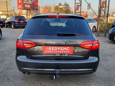 AUDI A4 Avant 2.0 TDI quattro S-tronic Xenon Navi Tempomat Tolatóradar Ülésfűtés Bluetooth Vonóhorog!