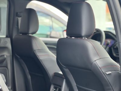 FORD KUGA 2.5 FHEV ST-Line X CVT 42e km. újszerű állapot