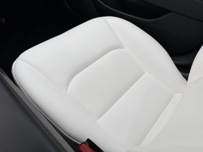 TESLA MODEL 3 Long Range AWD (Automata) FSD. FEHÉR BELSŐ. Perf BOOST. garanciális. hőszivattyú. vonóhorog!