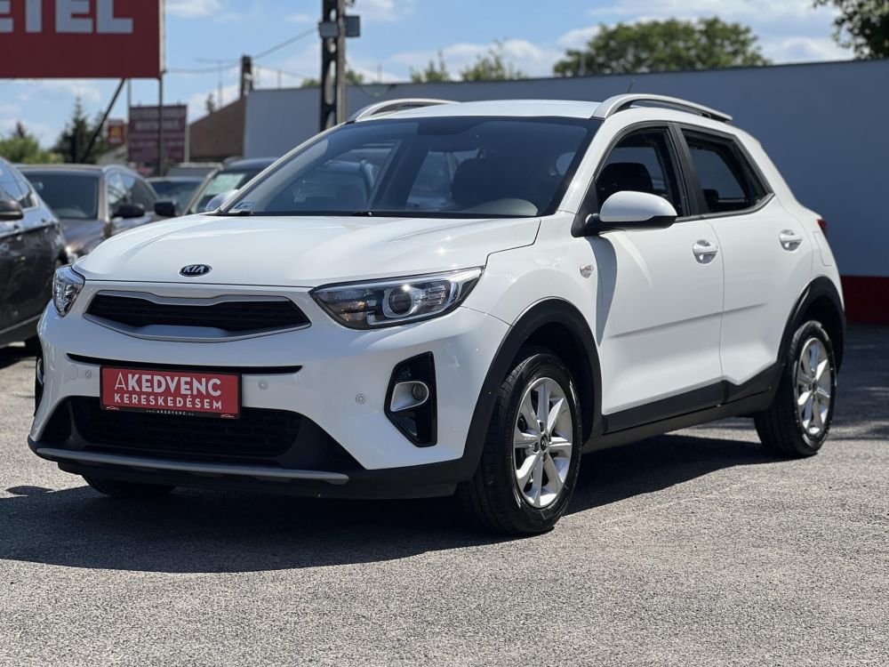 KIA STONIC 1.25 MPI Style 63e km. Magyarországi. Gyári fényezés. Végig vezetett szervizkönyv!