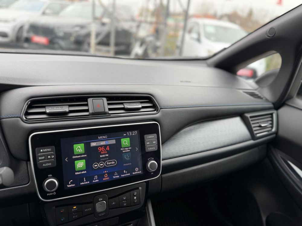 NISSAN LEAF N-Connecta e+ 62kWh (Automata) 96% akku 9e km 360 kamera ProPilot 4x ülésfűtés