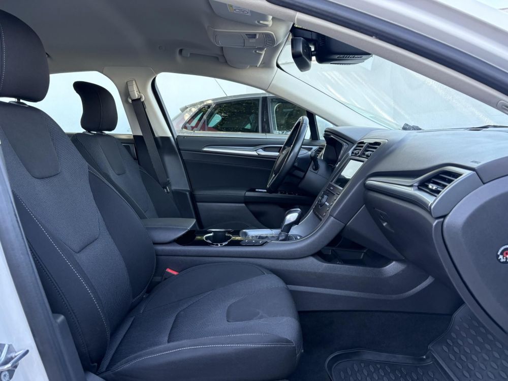 FORD MONDEO 2.0 HEV Vignale (Automata) Klíma Tempomat Bluetooth Carplay GARANCIÁLIS VÁLTÓ!