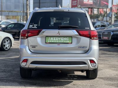 MITSUBISHI OUTLANDER 2.0 PHEV Intense Plus 4WD CVT