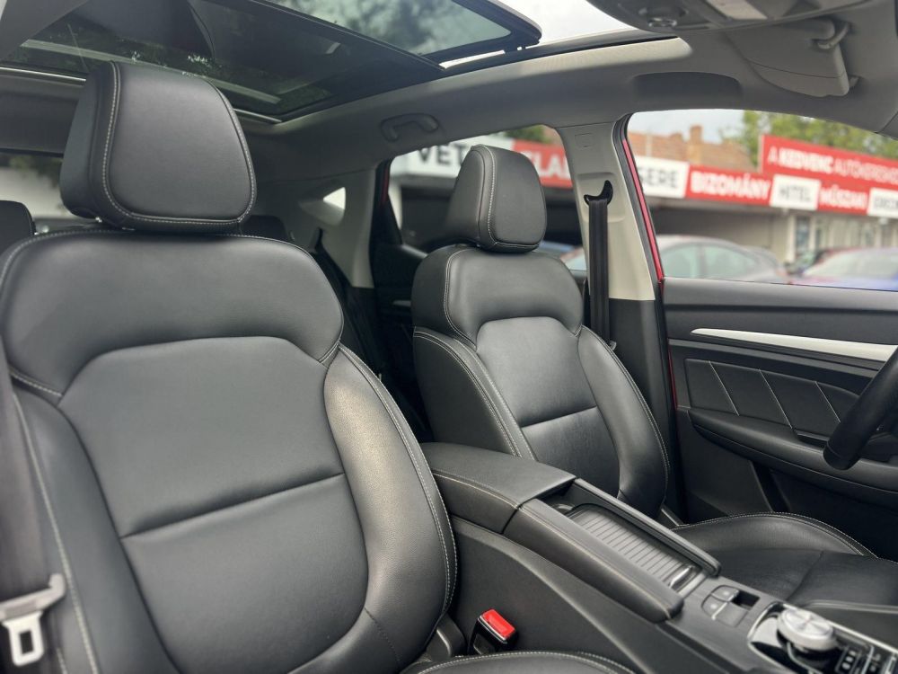 MG ZS EV Luxury. 68e km. végig vezetett márkaszerviz. Carplay. panorámatető