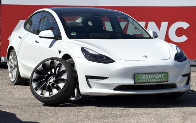 TESLA MODEL 3 Performance AWD (Automata) 68e km. téli-nyári kerék garnitúra. überturbine felni. mátrix LED. garanciális!