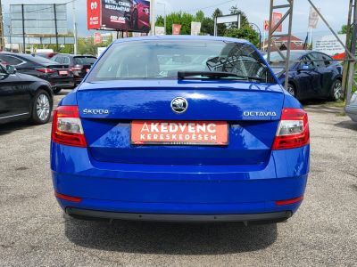 SKODA OCTAVIA 1.5 TSI ACT Style 96e km. M.o.-i. 1.tul. Digitklíma Távtartó Tempomat Ülésfűtés Bluetooth